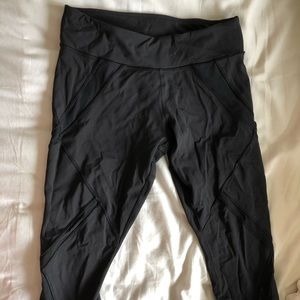 Lululemon Mesh Cropped Legging
